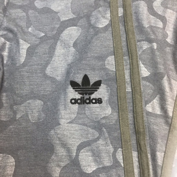 adidas Originals Outfit - Tee & Tights - Picture 6 of 6